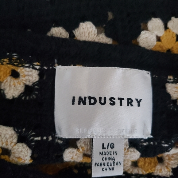 Industry Black and Yellow grannysquare Floral Knit Sweater L - Picture 3 of 9